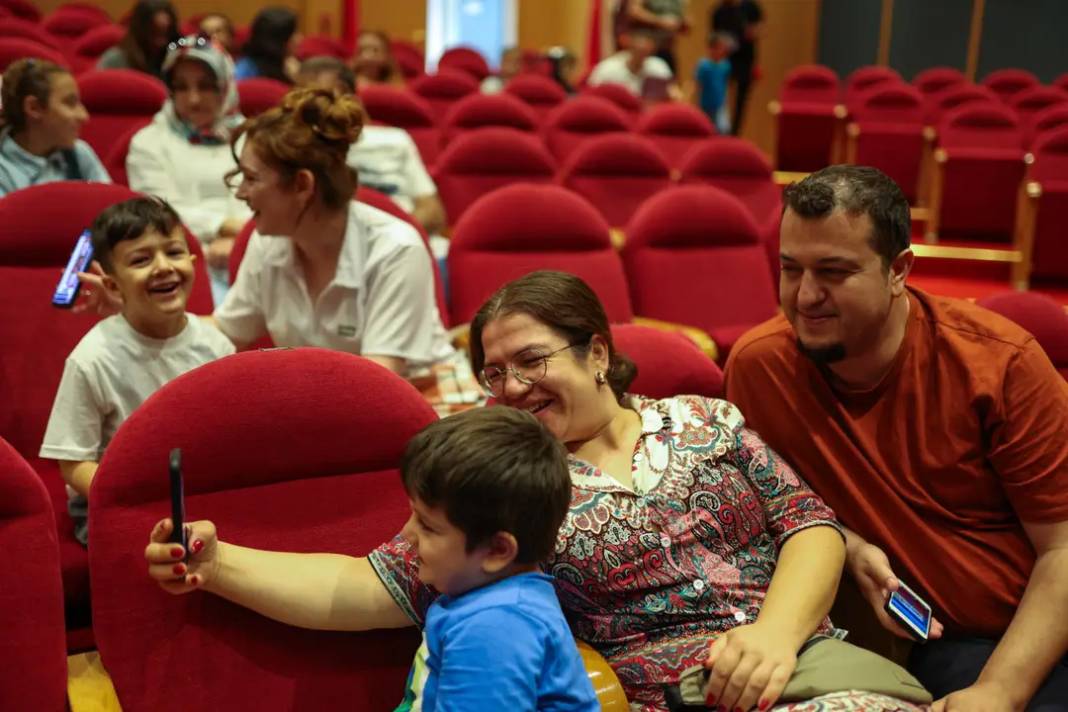 Yerli, Yabancı ve Çocuk Filmleri Sahnede 6
